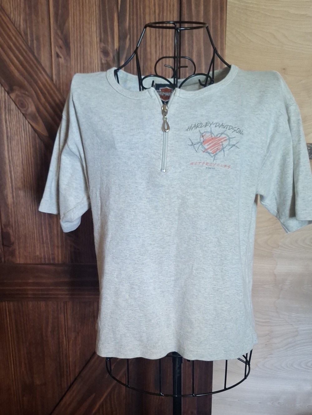 Vintage 1998 Harley-Davidson Light Gray Half Zip Tee with Heart Graphic
